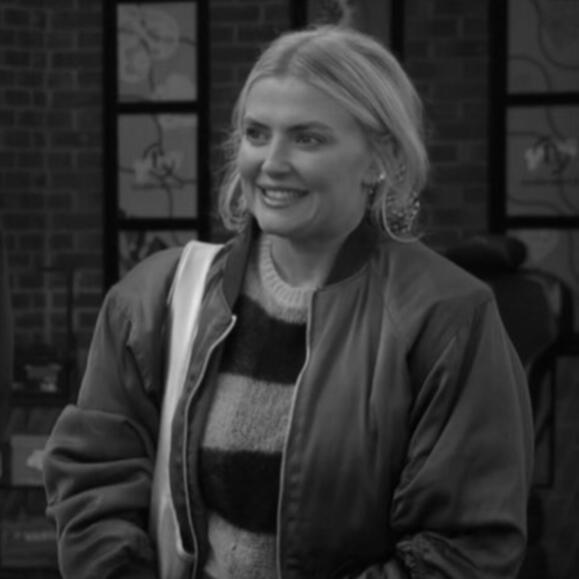 sarah/dee-dee